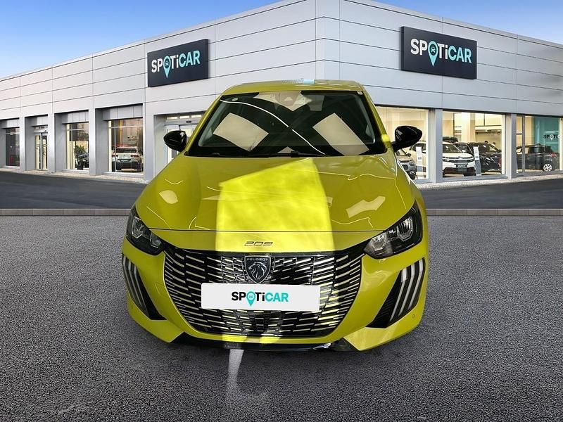 Usado Peugeot 208 Allure 100 CV (73 kW) 2024 Dorado Utilitario