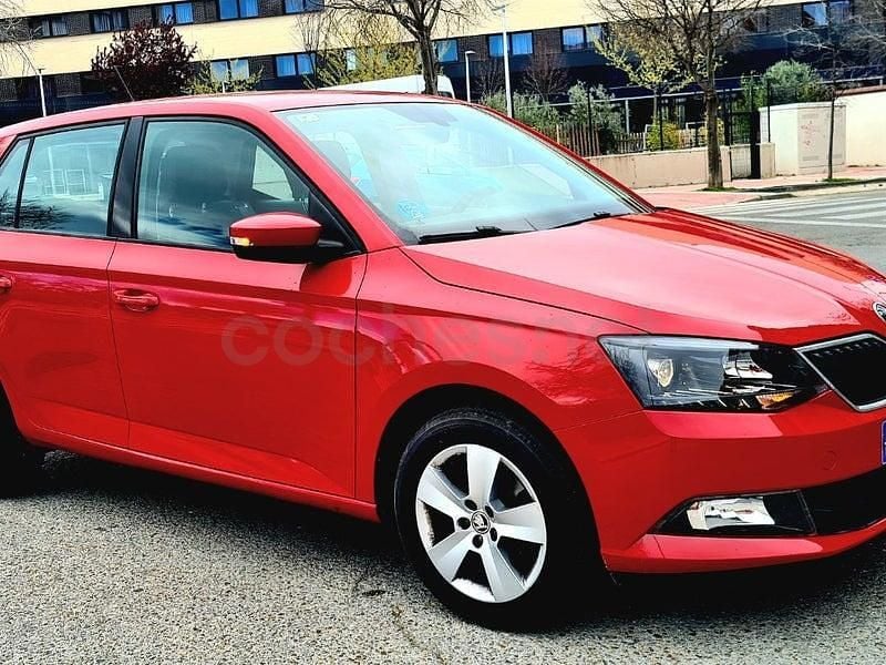 Usado Skoda Fabia Ambition 110 CV (80 kW) 2018 Rojo Berlina