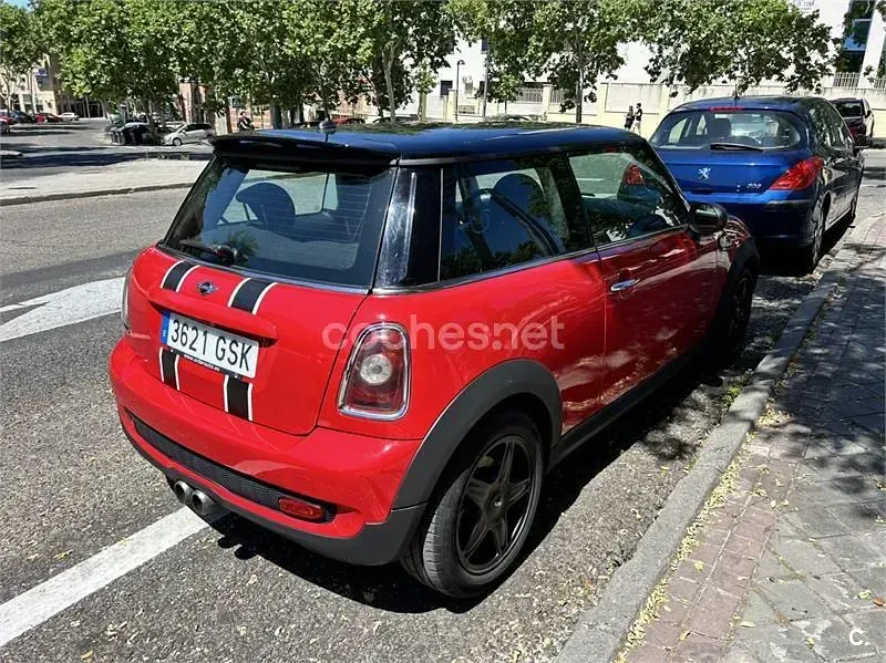 Usado Mini ONE 95 CV (69 kW) 2009 Rojo Utilitario