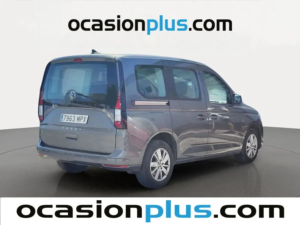 Usado VW Caddy 122 CV (89 kW) 2024 Gris Monovolumen