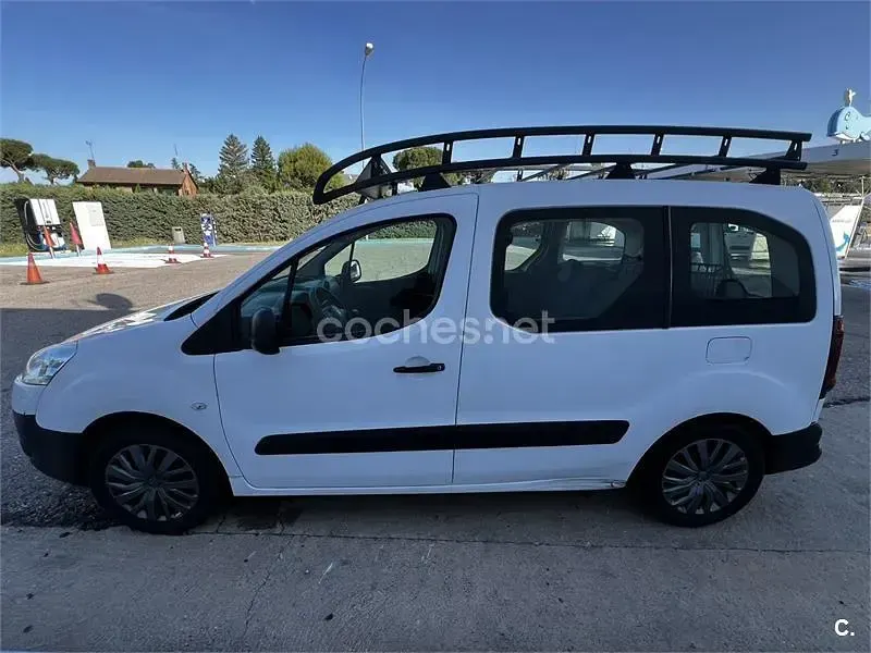 Usado Peugeot Partner Tepee Style 92 CV (67 kW) 2013 Blanco Monovolumen