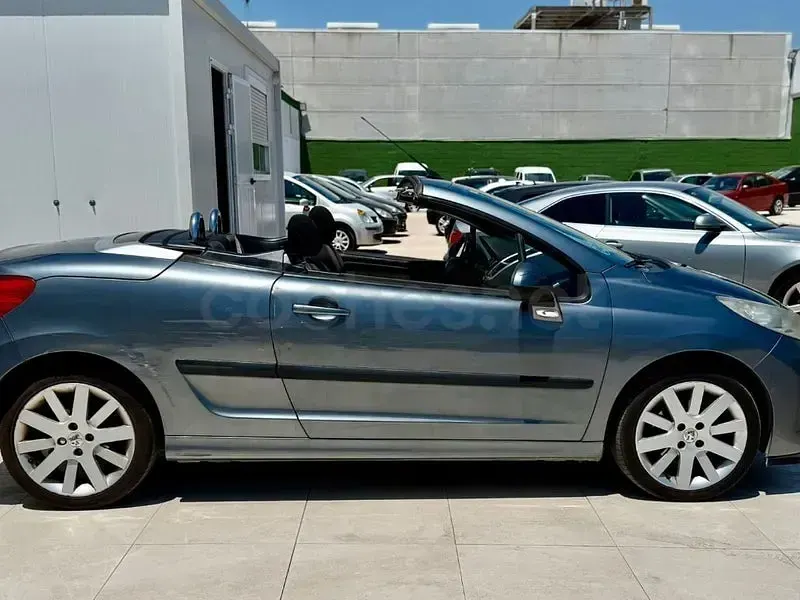 Usado Peugeot 207 CC Sport 110 CV (80 kW) 2008 Azul Descapotable