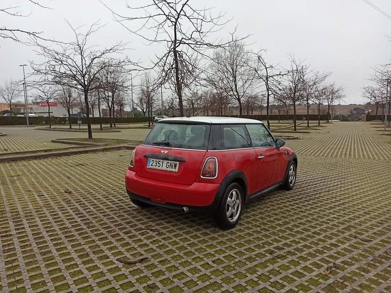 Usado Mini ONE 95 CV (69 kW) 2010 Rojo Utilitario