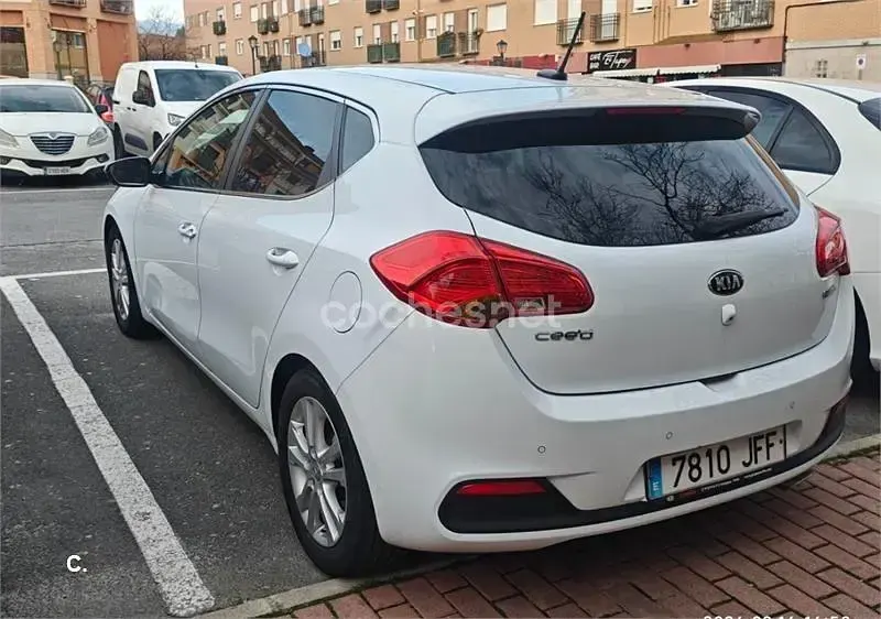 Usado Kia Ceed GT 128 CV (94 kW) 2015 Blanco Berlina