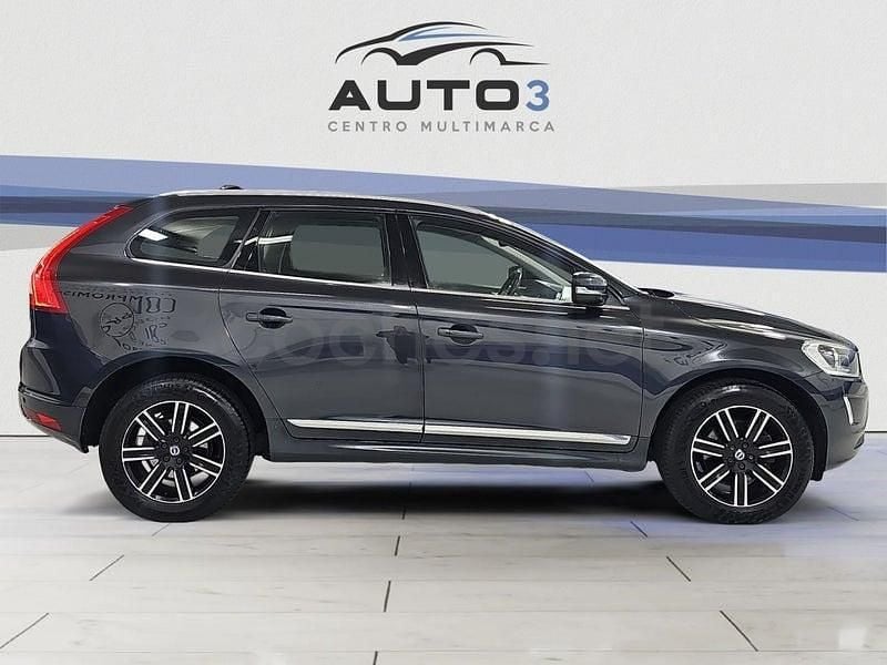Usado Volvo XC60 Summum 150 CV (110 kW) 2017 Gris / plata SUV