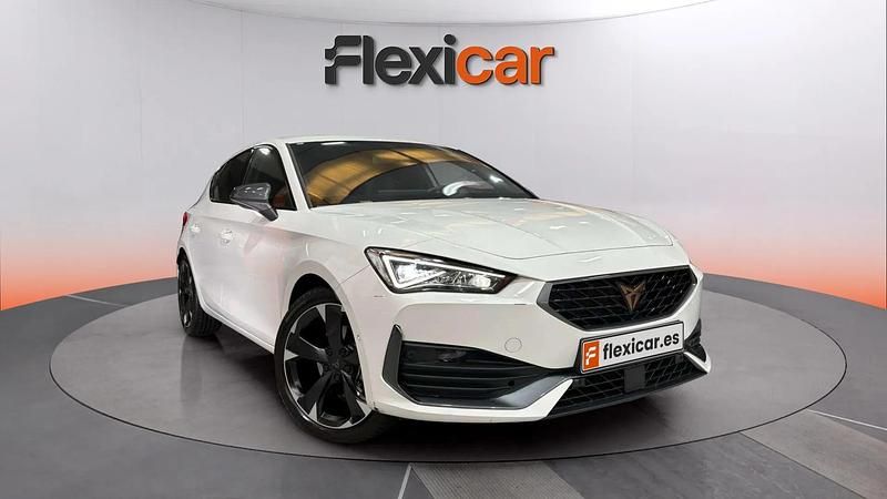 Begagnad Cupra Leon 150 HK (110 kW) 2024 Vit Sedan