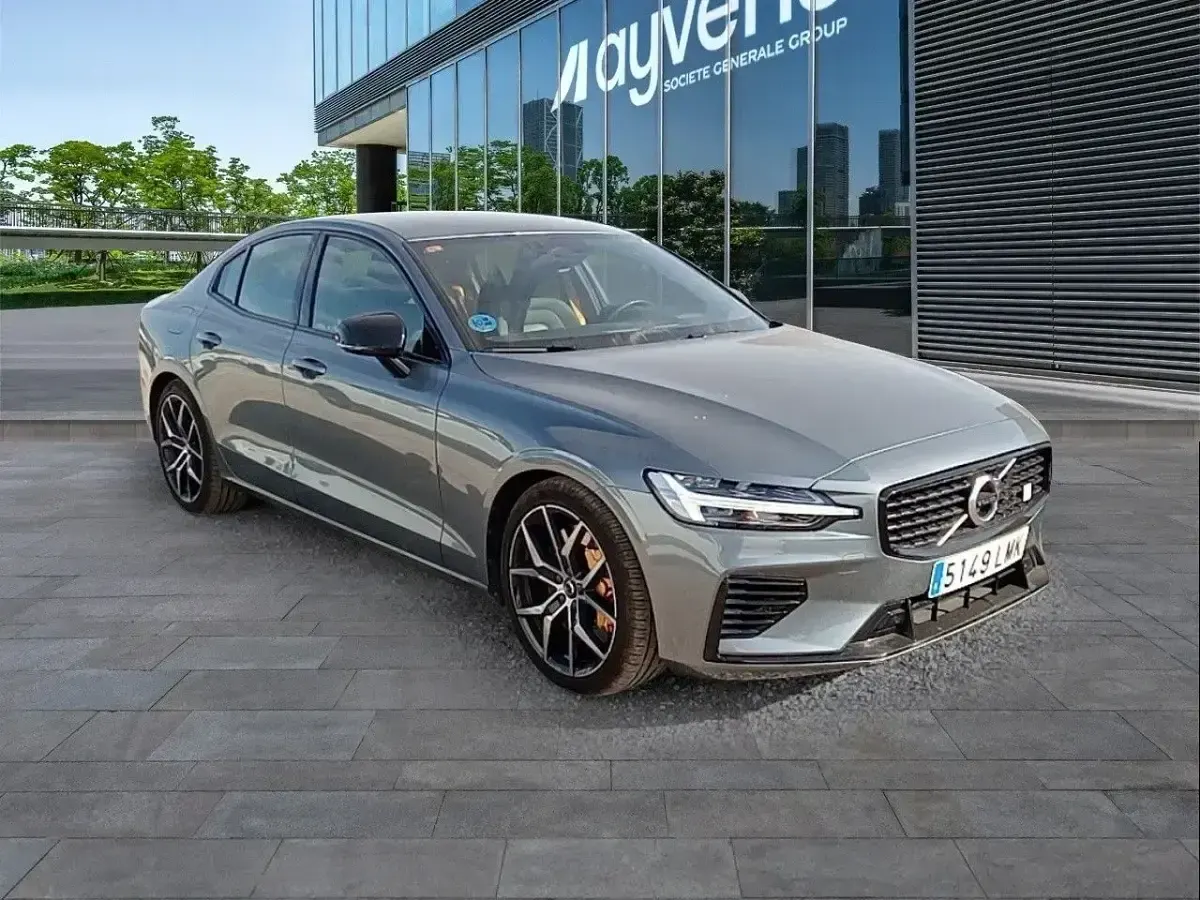 Usado Volvo S60 405 CV (297 kW) 2021 Gris / plata Berlina