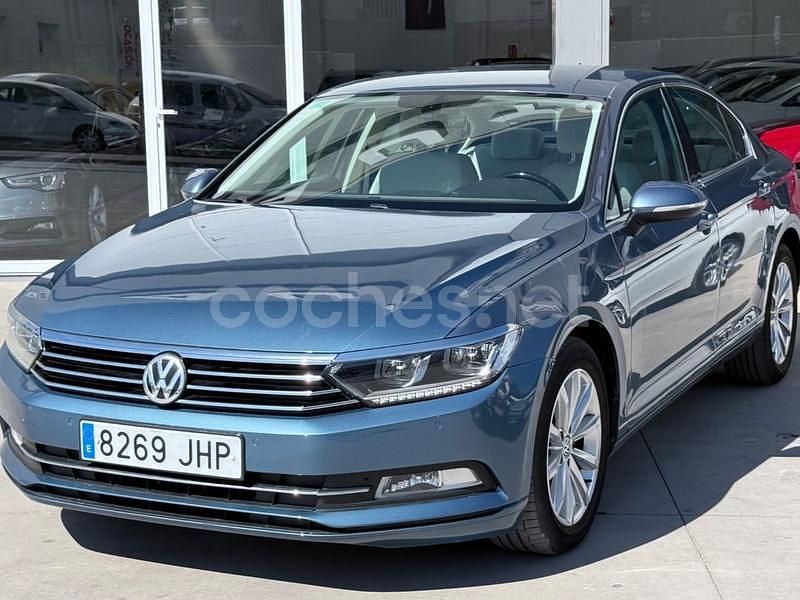 Azul Usado 2016 VW Passat Edition Berlina | 13.500 € (Precio justo) - Imagen 1/4