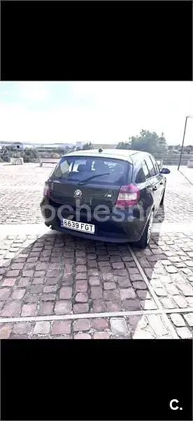 Usado BMW 118 122 CV (89 kW) 2005 Negro Utilitario