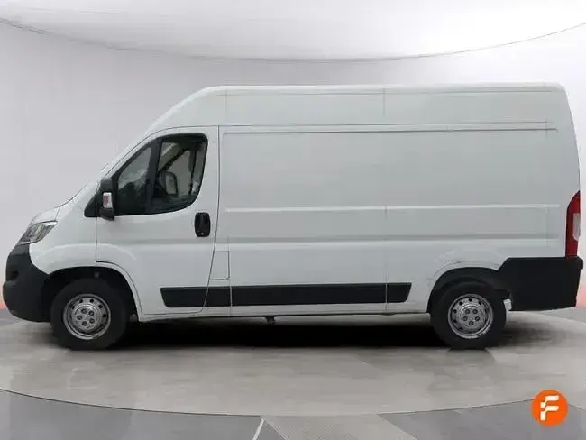 Usado Citroën Jumper 140 CV (102 kW) 2021 Blanco Monovolumen