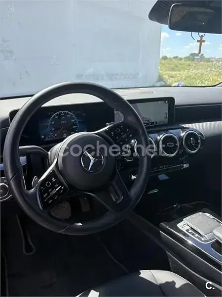 Usado Mercedes A180 116 CV (85 kW) 2019 Negro Berlina