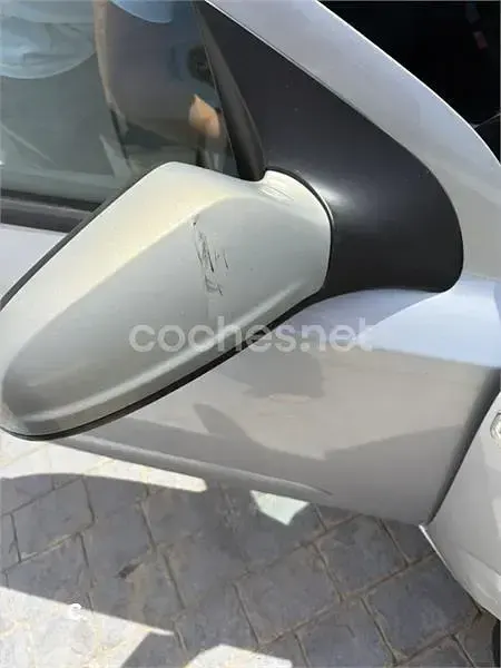 Usado Opel Astra Cosmo 100 CV (73 kW) 2006 Gris / plata Berlina