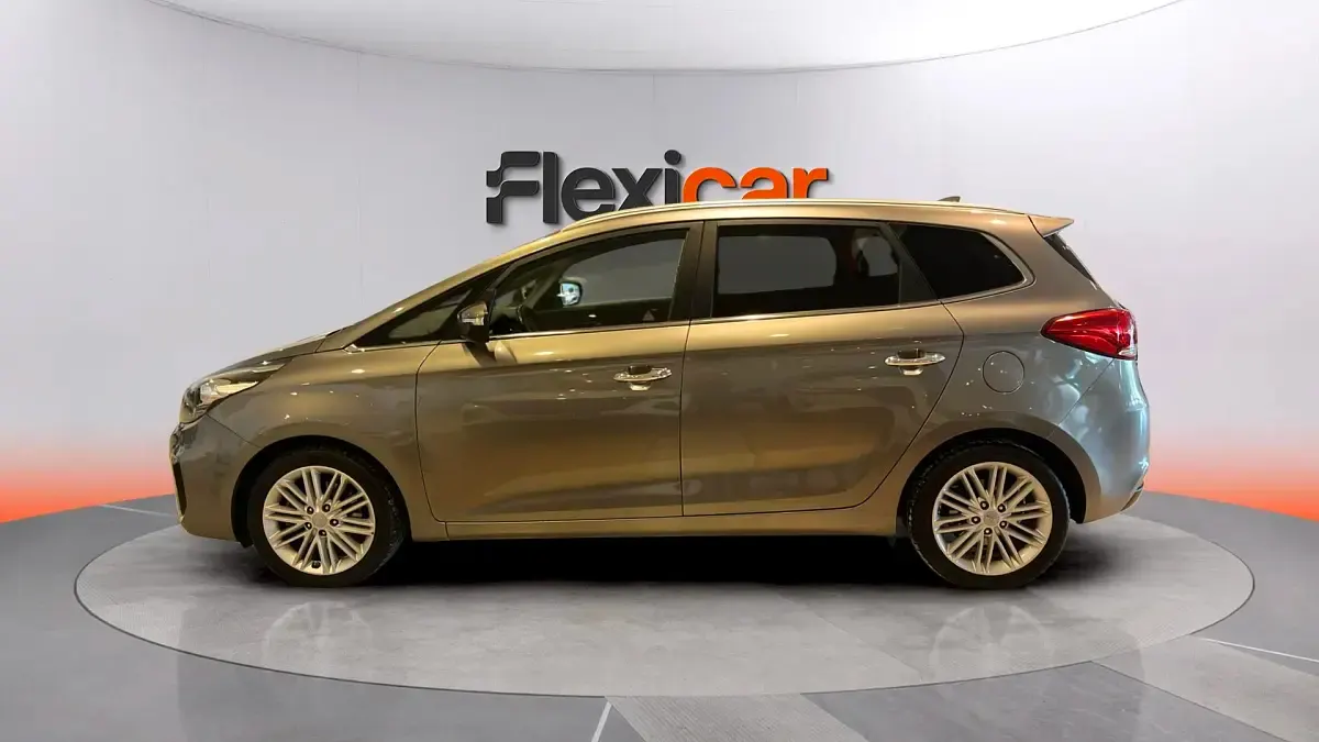 Usado Kia Carens 141 CV (103 kW) 2017 Gris Monovolumen