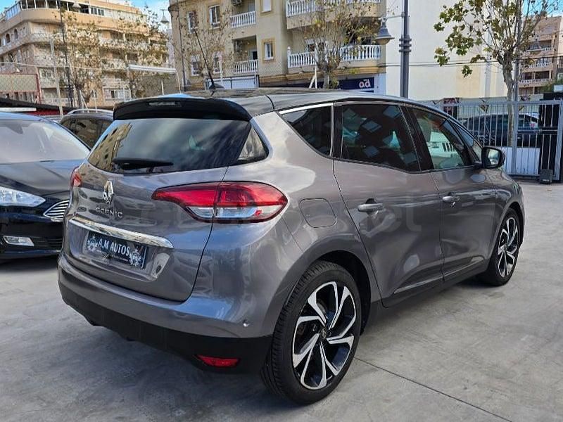 Usado Renault Scénic IV Black Edition 140 CV (102 kW) 2019 Gris / plata Monovolumen
