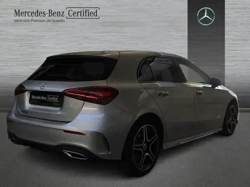 Käytetty Mercedes A200 150 HP (110 kW) 2025 Hopea Sedan