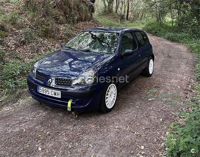 Azul Usado 2003 Renault Clio II Authentique Berlina | 2700 € (Precio justo) - Imagen 1/4