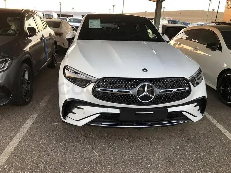 Nuevo Mercedes GLC300de 333 CV (244 kW) 2026 Negro Coupe