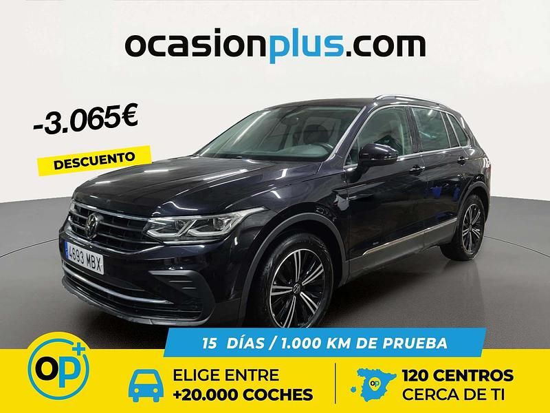 Usado VW Tiguan Life 150 CV (110 kW) 2022 Negro SUV