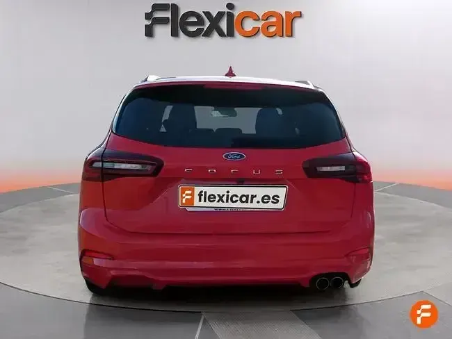 Używany Ford Focus ST-Line 115 KM (84 kW) 2022 Czerwony