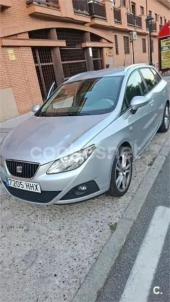 Usado Seat Ibiza ST Copa 105 CV (77 kW) 2012 Gris / plata Familiar