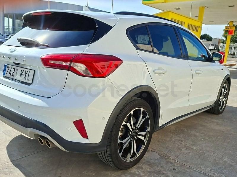 Usado Ford Focus Active 125 CV (91 kW) 2019 Blanco Berlina