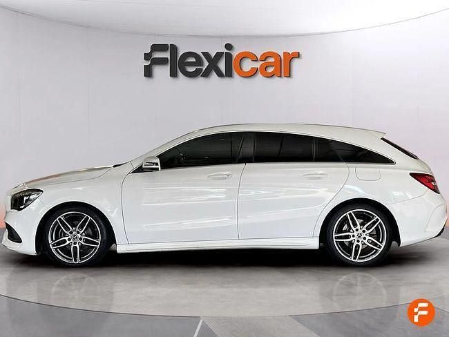 Usado Mercedes CLA200 Shooting Brake 136 CV (100 kW) 2018 Blanco Familiar