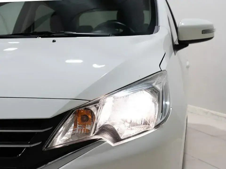 Usado Mitsubishi Space Star 71 CV (52 kW) 2023 Blanco Utilitario