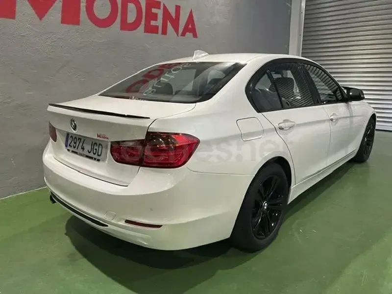 Usado BMW 318 Sport Line 150 CV (110 kW) 2015 Blanco Berlina