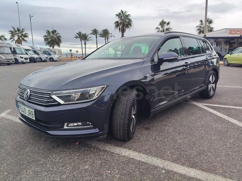 Usado VW Passat Edition 120 CV (88 kW) 2017 Azul Familiar