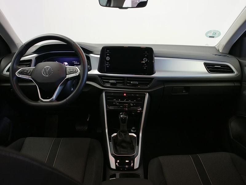 Usado VW T-Roc Life 150 CV (110 kW) 2024 Gris / plata SUV