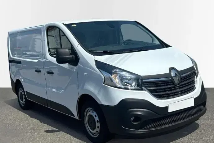 Usado Renault Trafic 120 CV (88 kW) 2021 Blanco Monovolumen