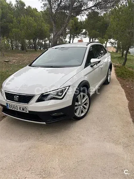 Usado Seat Leon ST 4Drive 150 CV (110 kW) 2018 Blanco Familiar