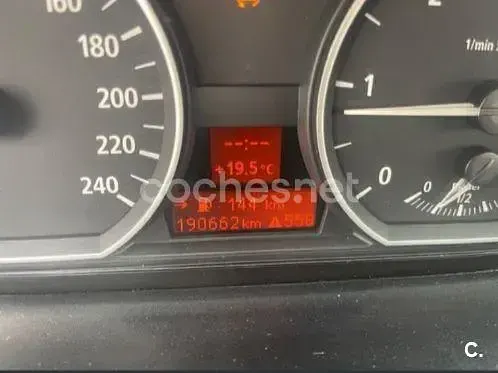 Usado BMW 118 122 CV (89 kW) 2005 Negro Utilitario