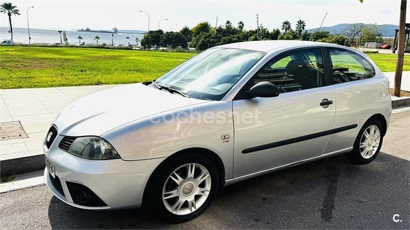 Gris / plata Usado 2006 Seat Ibiza Sport Berlina | 4490 € (Un poco caro) - Imagen 1/4
