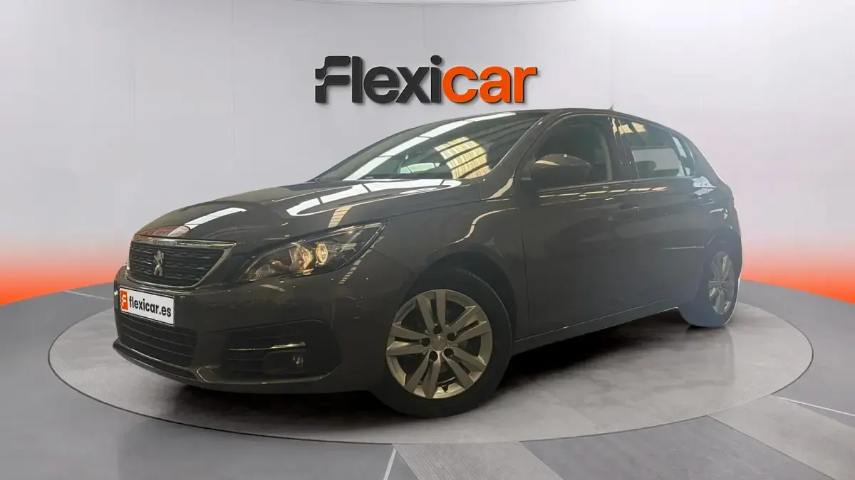 Usado Peugeot 308 Allure 131 CV (96 kW) 2021 Gris Berlina