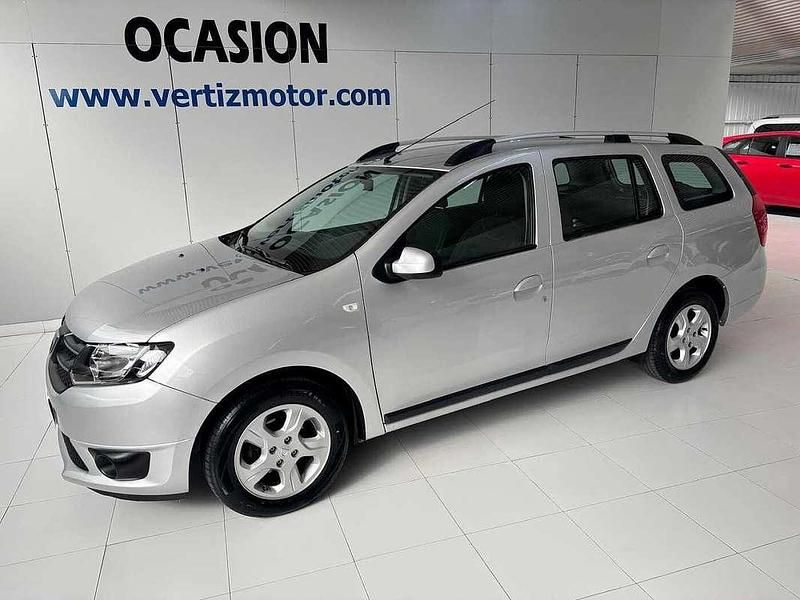 Plateado Usado 2015 Dacia Logan MCV Lauréate Familiar | 8900 € (Precio justo) - Imagen 1/4