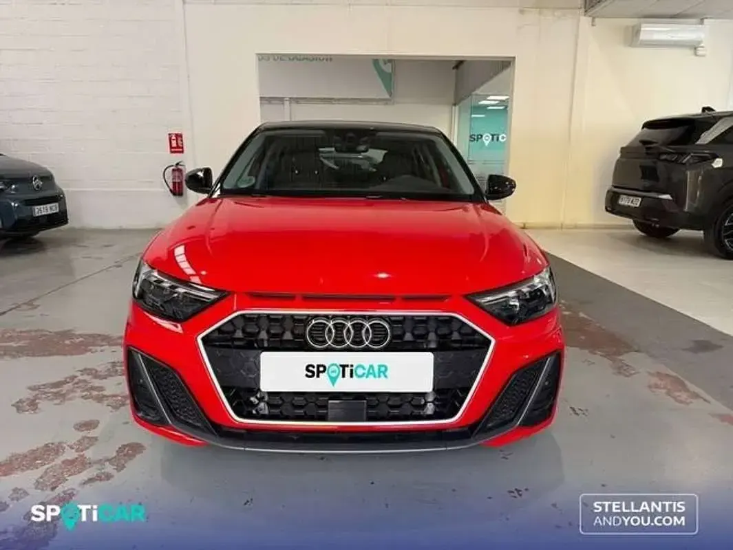 Usado Audi A1 Sportback Black Edition 116 CV (85 kW) 2021 Gris Utilitario