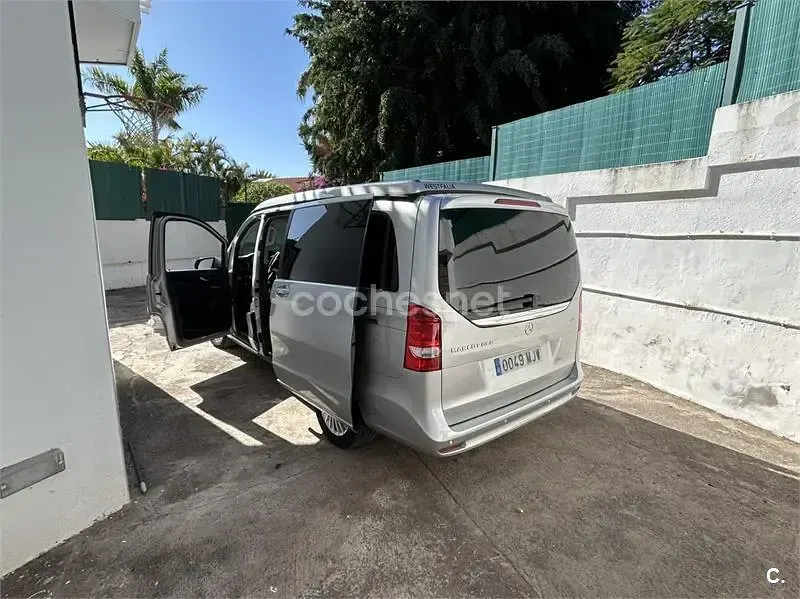 Usado Mercedes V220 Marco Polo 163 CV (119 kW) 2023 Gris / plata Monovolumen