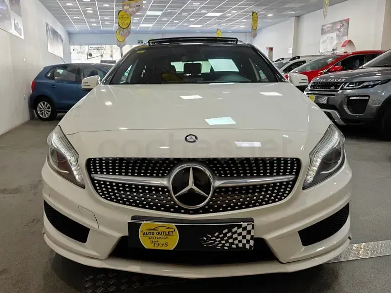 Usado Mercedes A200 AMG line 136 CV (100 kW) 2015 Blanco Utilitario