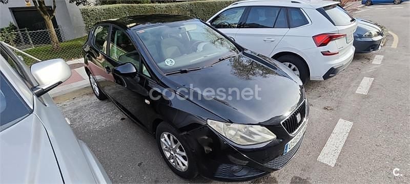 Usado Seat Ibiza Style 105 HP (77 kW) 2011 Preto Sedan