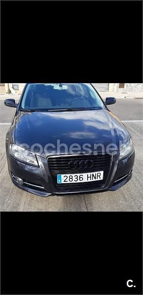 Usado Audi A3 Ambition 105 CV (77 kW) 2013 Marrón Berlina