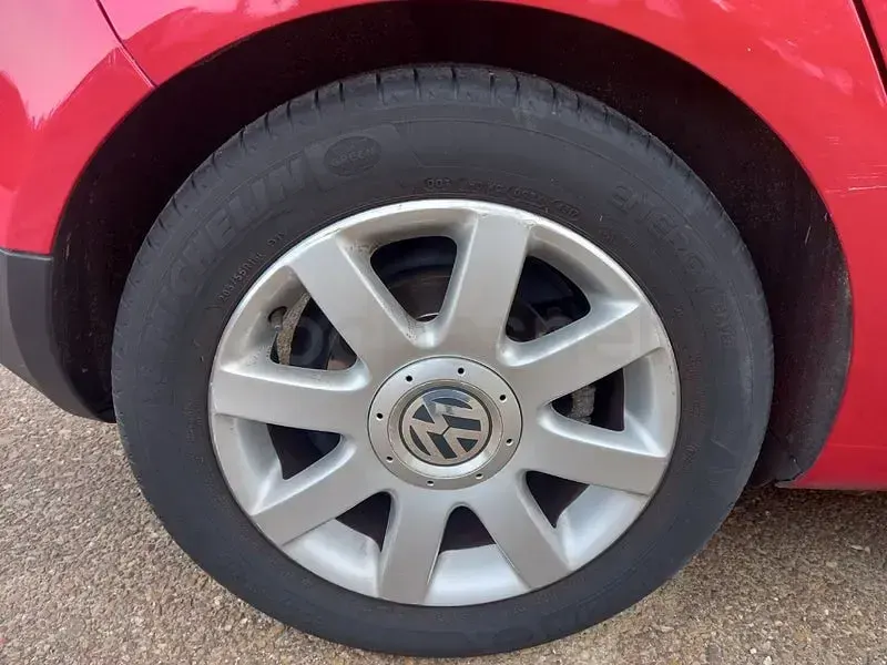 Usado VW Golf IV Trendline 105 CV (77 kW) 2006 Rojo Berlina