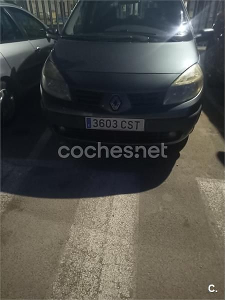 Verde Usado 2004 Renault Grand Scénic II Dynamique Monovolumen | 2000 € (Precio justo) - Imagen 1/1