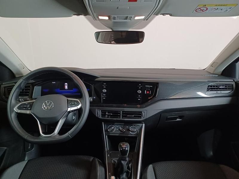 Usado VW Polo 95 CV (69 kW) 2024 Negro Utilitario