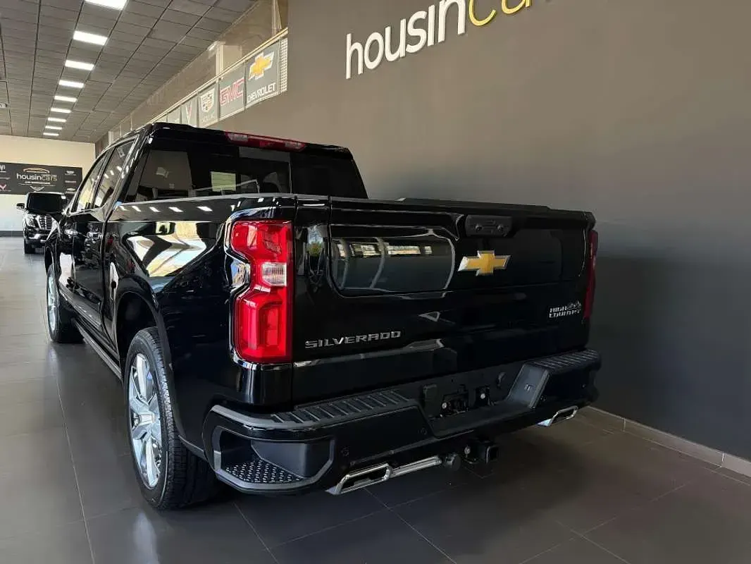 Nuevo Chevrolet Silverado 426 CV (313 kW) 2025 Negro SUV