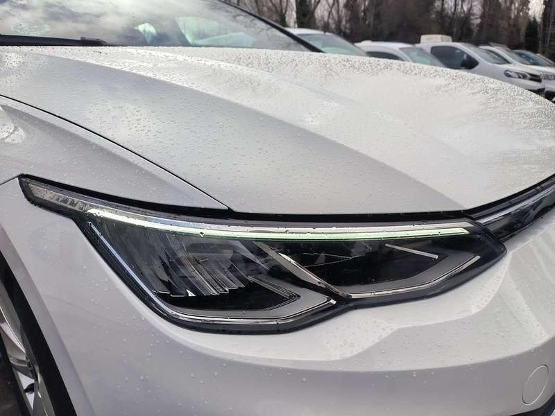 Usado VW Golf VIII Life 116 CV (85 kW) 2022 Blanco Utilitario