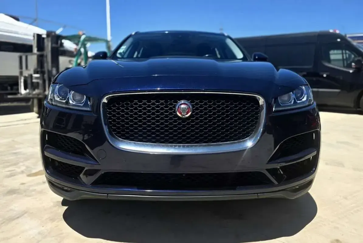 Usado Jaguar F-Pace Prestige 179 CV (131 kW) 2016 Azul SUV
