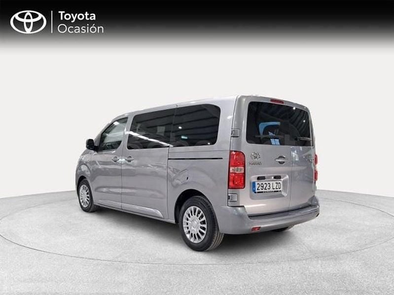 Usado Toyota Proace Verso 120 CV (88 kW) 2022 Gris / plata Familiar