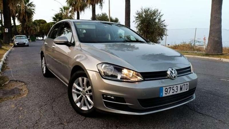 Plateado Usado 2016 VW Golf VII Comfortline Utilitario | 12.600 € (Un poco caro) - Imagen 1/4