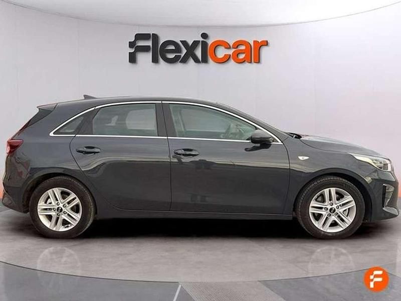 Usado Kia Ceed 101 CV (74 kW) 2021 Gris Utilitario